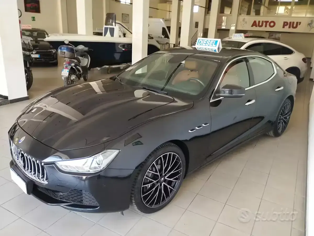 Usata Maserati Ghibli 250 CV (183 kW) 2017 Nero Berlina