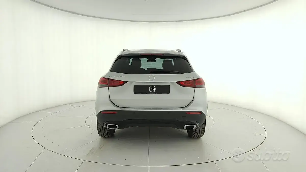 Usata Mercedes GLA200 150 CV (110 kW) 2022 Grigio SUV