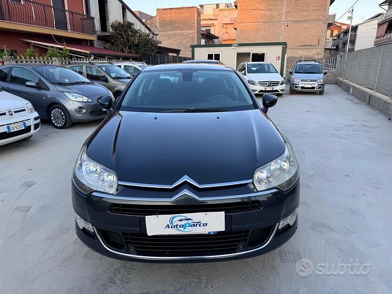 Grigio Usata 2010 Citroën C5 Tre volumi | 4500 € (Super prezzo) - Immagine 1/4