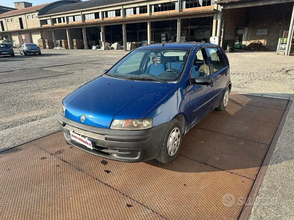 Usata Fiat Punto 60 CV (44 kW) 2000 Blu Utilitaria
