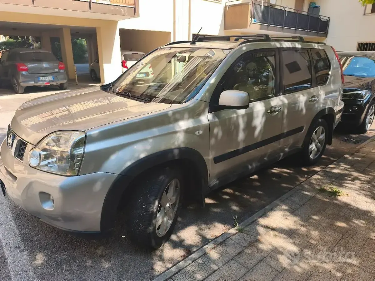Usata Nissan X-Trail SE 150 CV (110 kW) 2008 Grigio SUV
