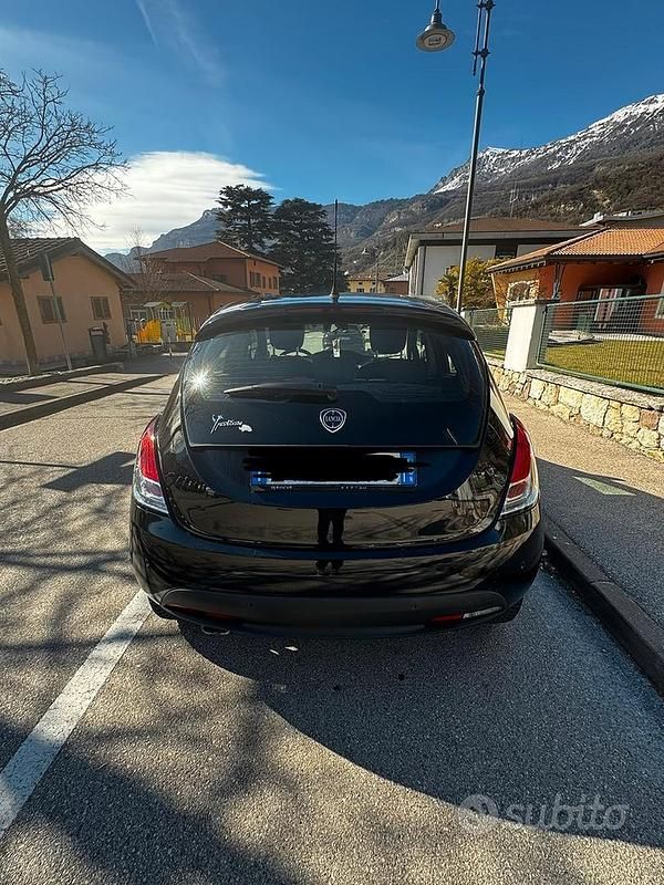 Usata Lancia Ypsilon S 69 CV (50 kW) 2015 Nero Utilitaria