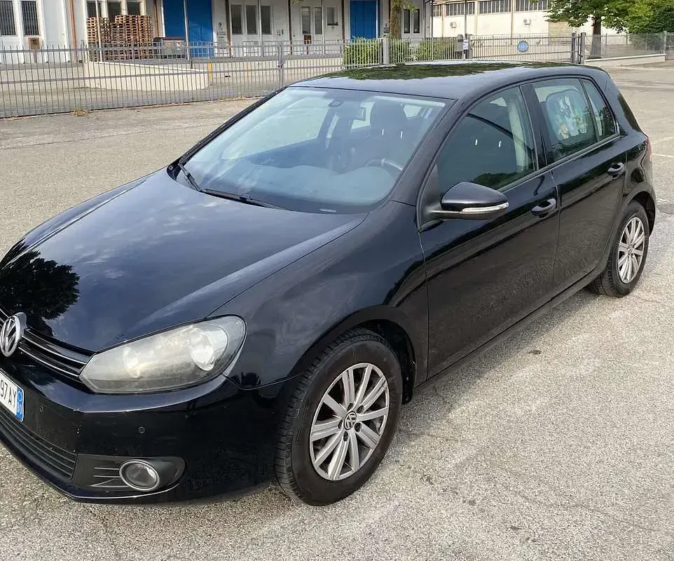 Usata VW Golf VI 105 CV (77 kW) 2011 Utilitaria