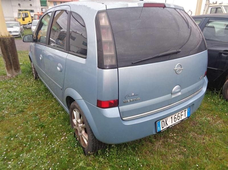 Usata Opel Meriva Enjoy 101 CV (74 kW) 2009 Blu/azzurro Monovolume