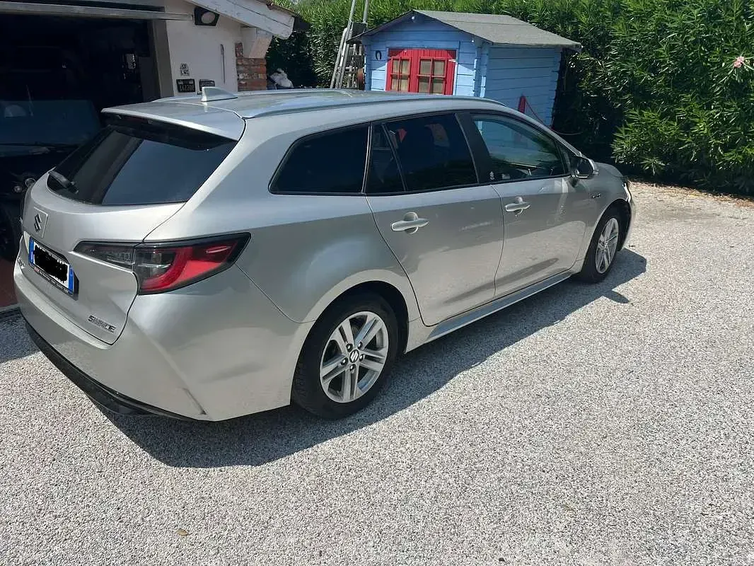 Usata Suzuki Swace Cool 98 CV (72 kW) 2021 Argento Station wagon