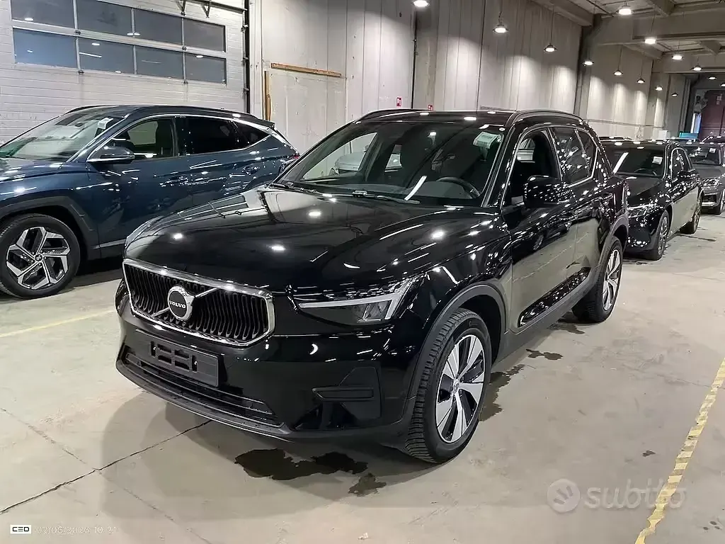 Usata Volvo XC40 129 CV (94 kW) 2022 Nero SUV