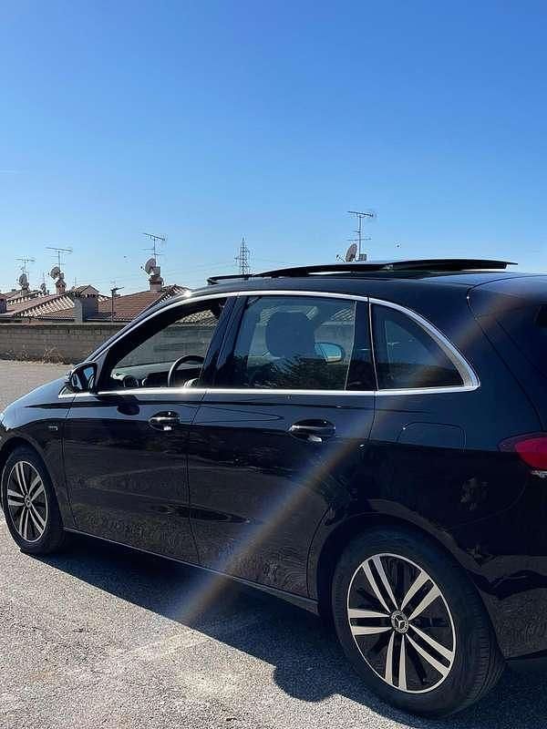 Usata Mercedes B250 160 CV (117 kW) 2022 Nero Utilitaria