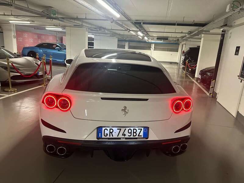 Usata Ferrari GTC4Lusso 610 CV (448 kW) 2020 Bianco Station wagon