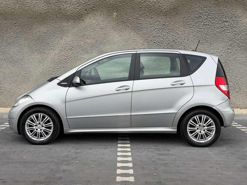 Usata Mercedes A180 Elegance 109 CV (80 kW) 2009 Argento Monovolume