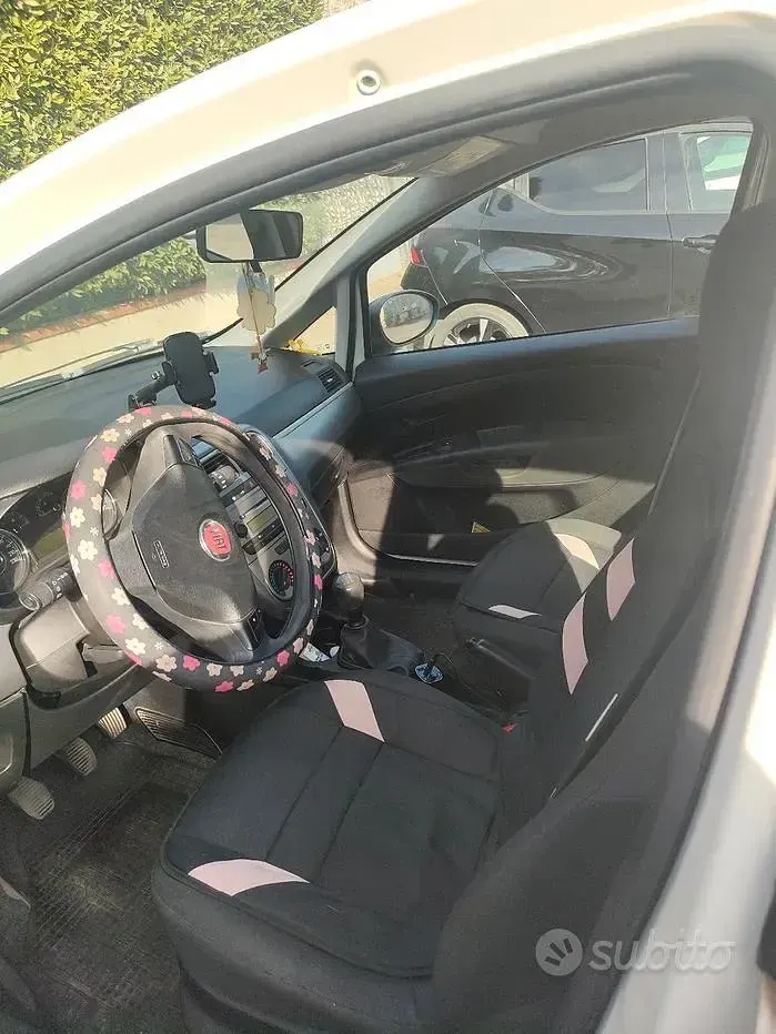 Usata Fiat Grande Punto 75 CV (55 kW) 2014 Bianco Utilitaria