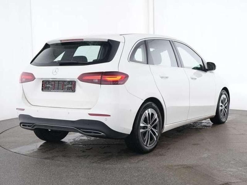 Usata Mercedes B180 136 CV (100 kW) 2024 Bianco Monovolume