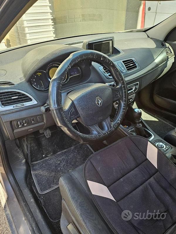 Usata Renault Mégane GrandTour 110 CV (80 kW) 2013 Grigio Station wagon