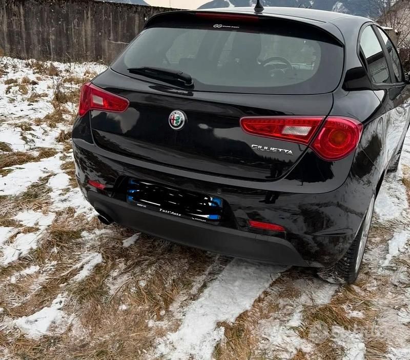 Usata Alfa Romeo Giulietta 120 CV (88 kW) 2017 Nero Utilitaria