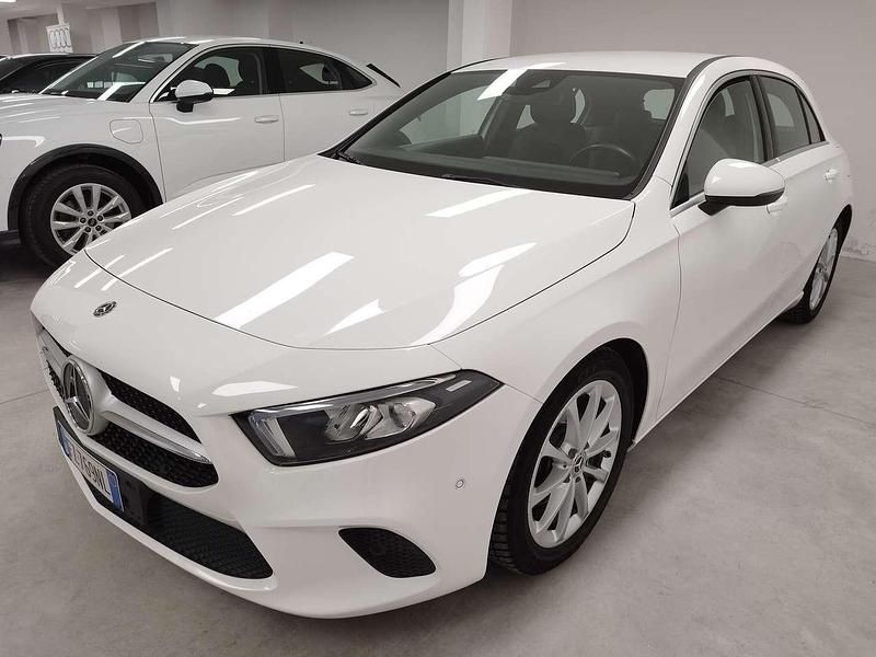 Usata Mercedes A180 116 CV (85 kW) 2020 Bianco Berlina