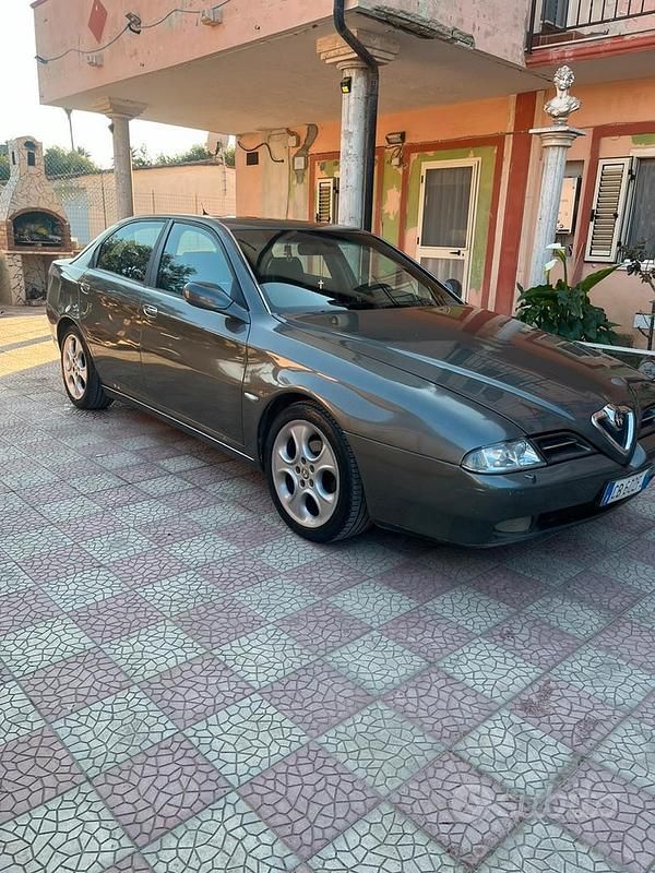 Usata Alfa Romeo 166 150 CV (110 kW) 2002 Grigio Berlina