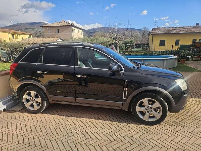 Usata Opel Antara Cosmo 150 CV (110 kW) 2008 Nero SUV