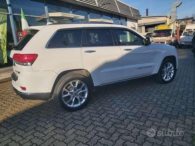 Usata Jeep Grand Cherokee Summit 250 CV (183 kW) 2016 Bianco SUV