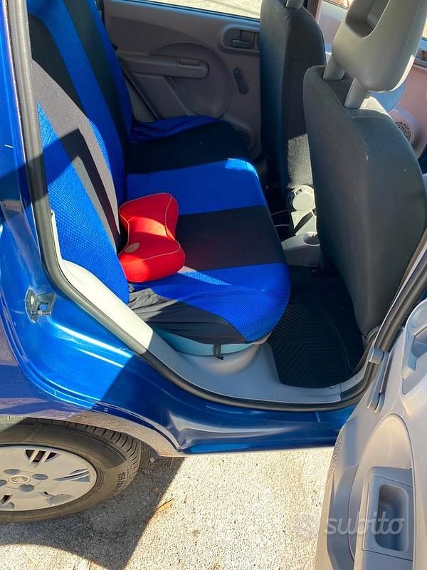 Usata Fiat Panda 69 CV (50 kW) 2004 Blu Utilitaria