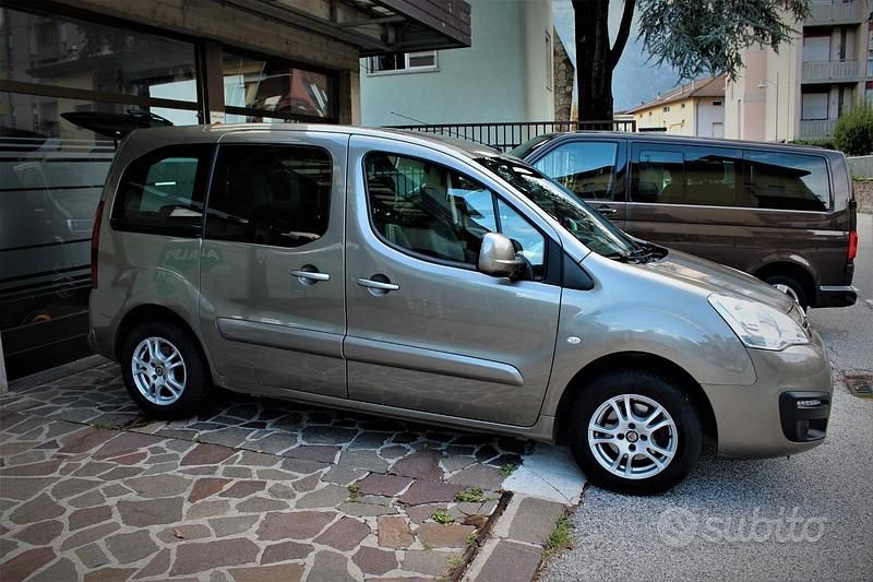 Usata Citroën Berlingo Feel 110 CV (80 kW) 2017 Grigio Monovolume