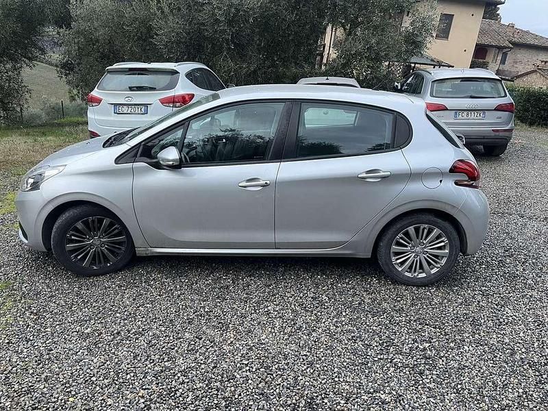 Usata Peugeot 208 Allure 75 CV (55 kW) 2017 Utilitaria