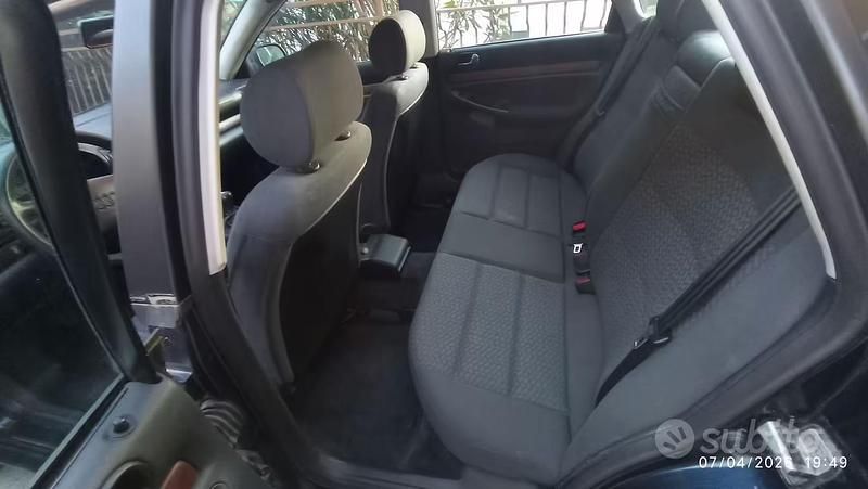 Usata Audi A4 1995 Blu Berlina