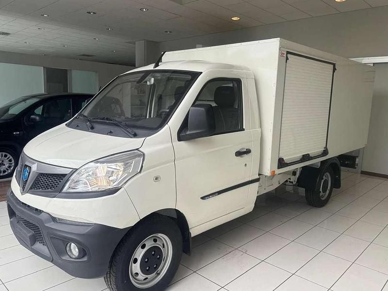 Bianco Usata 2022 Piaggio Porter Station wagon | 17.900 € (Buon prezzo) - Immagine 1/4