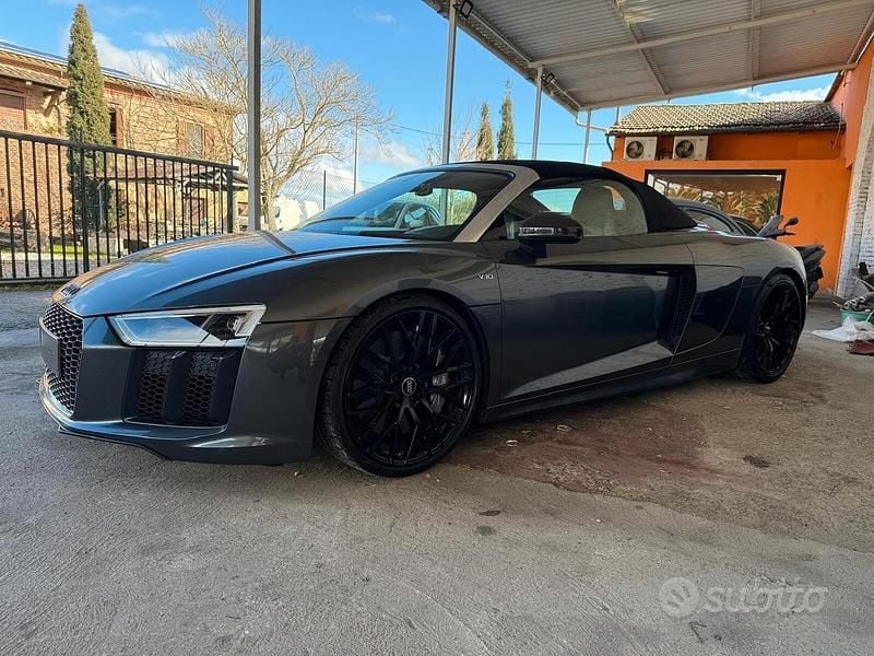 Usata Audi R8 Spyder 620 CV (456 kW) 2017 Grigio Cabrio