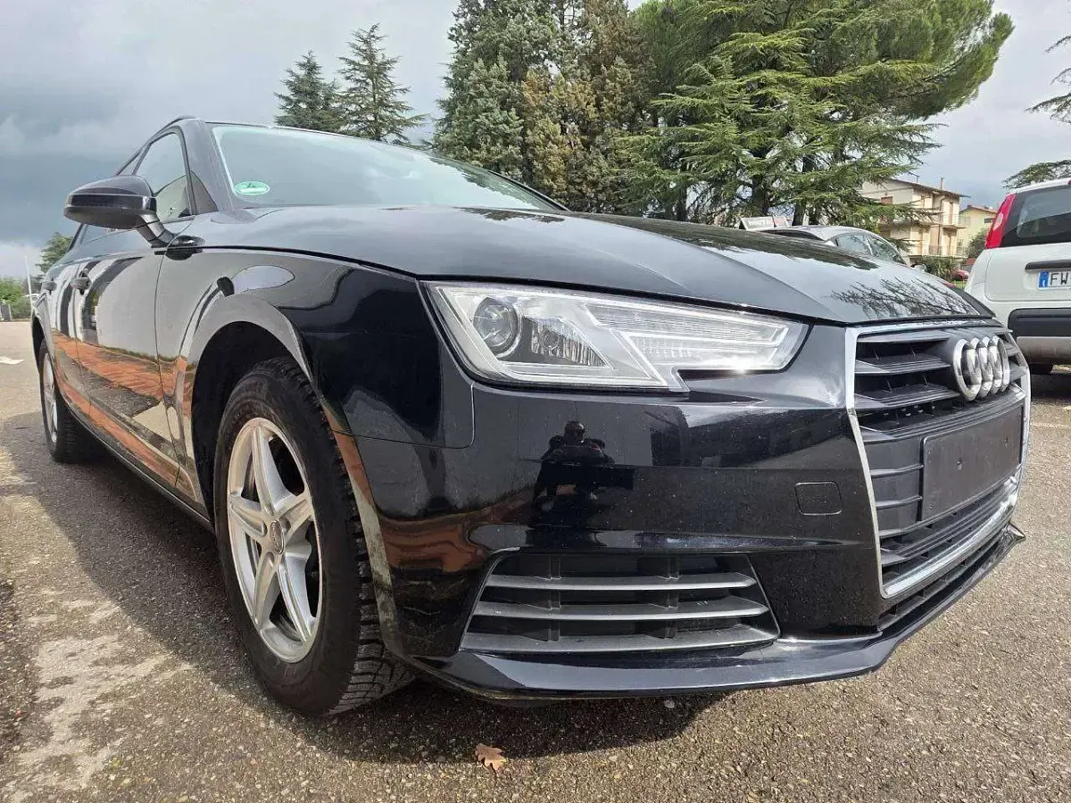 Usata Audi A4 Ambiente 170 CV (125 kW) 2017 Nero Station wagon