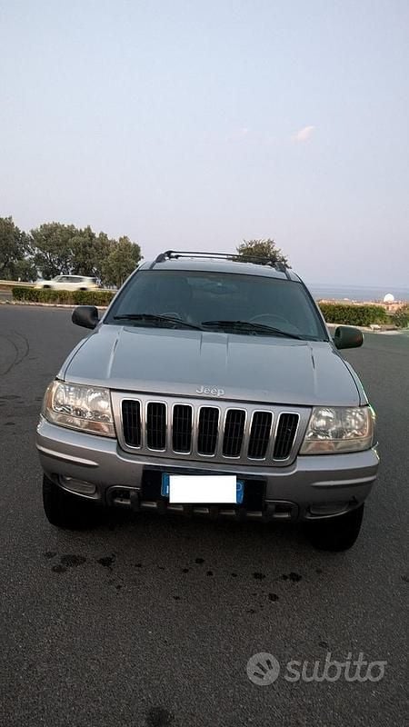 Usata Jeep Grand Cherokee Limited 140 CV (102 kW) 2001 Argento SUV