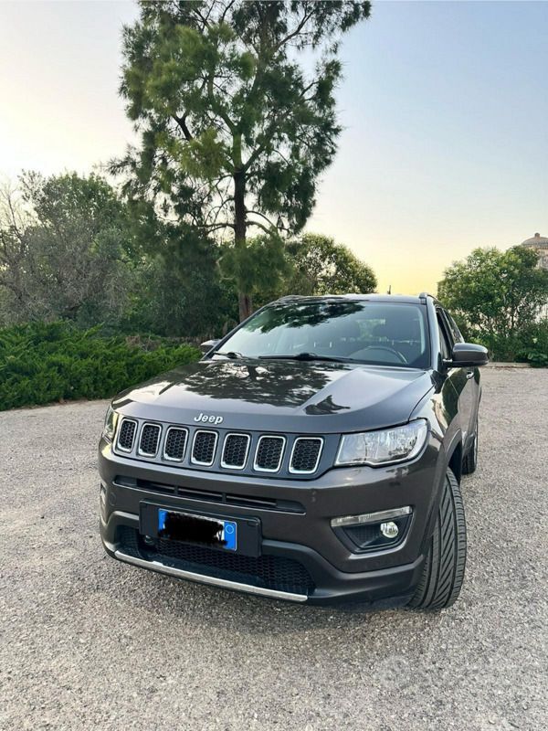 Usata Jeep Compass 140 CV (102 kW) 2018 Grigio SUV