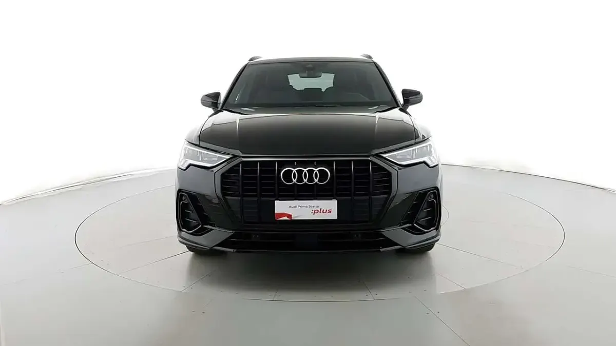 Usata Audi Q3 S-Line 150 CV (110 kW) 2025 Nero mito metallizzato SUV