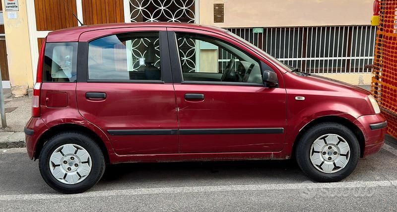 Usata Fiat Panda Active 54 CV (39 kW) 2006 Rosso Utilitaria