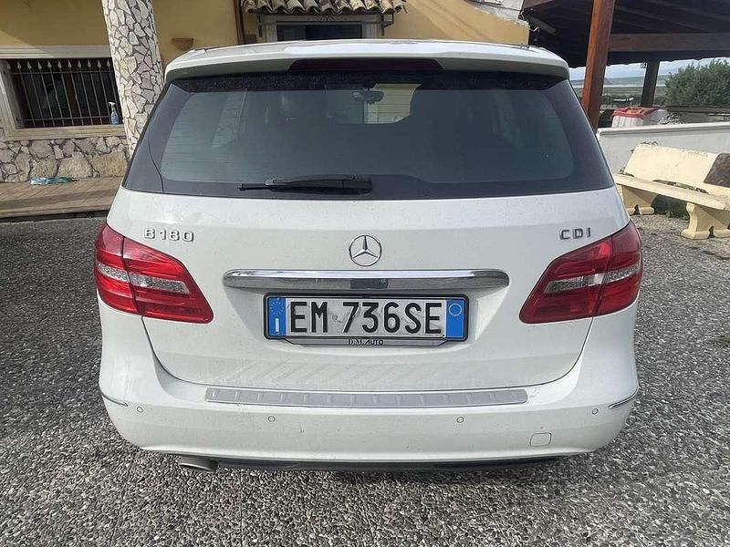 Usata Mercedes B180 Executive 109 CV (80 kW) 2012 Bianco Monovolume