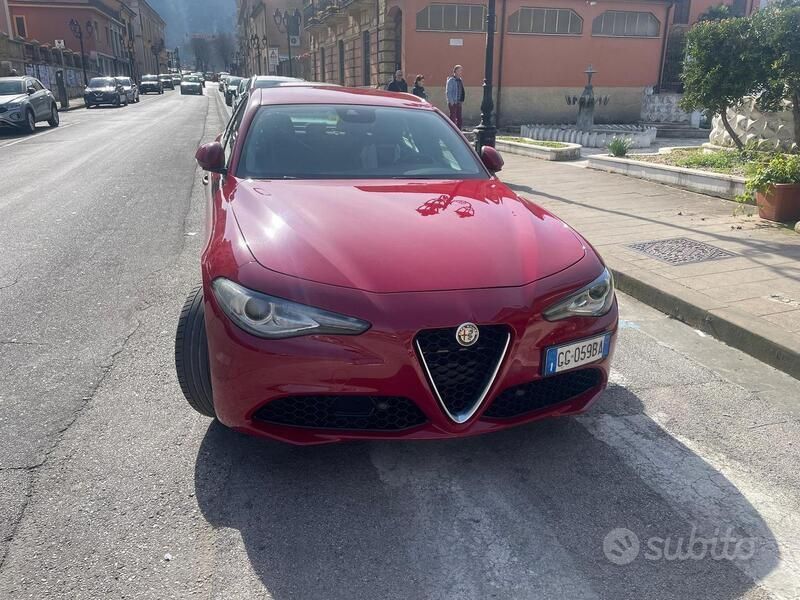 Usata 2021 Alfa Romeo Giulia Tre volumi | 20.000 € (Super prezzo) - Immagine 1/4