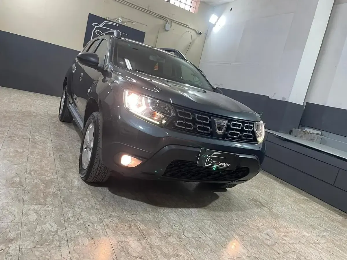 Usata Dacia Duster Prestige 116 CV (85 kW) 2019 Grigio SUV