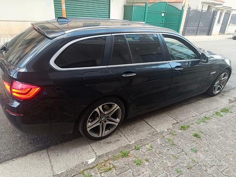 Usata BMW 525 M Sport 203 CV (149 kW) 2010 Nero Station wagon