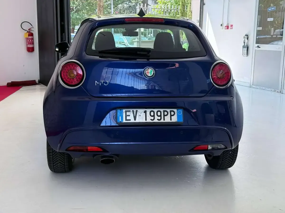 Usata Alfa Romeo MiTo Distinctive 79 CV (58 kW) 2014 Blu/azzurro Utilitaria