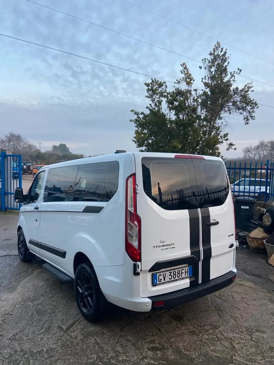 Usata Ford Transit Custom 130 CV (95 kW) 2024 Bianco Furgone