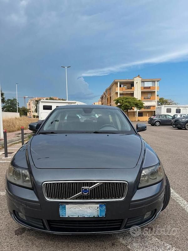 Usata Volvo V50 Momentum 136 CV (100 kW) 2007 Grigio Station wagon