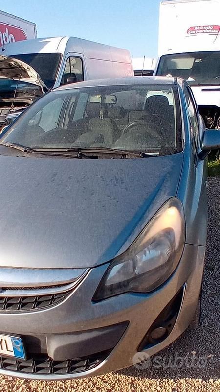 Usata Opel Corsa 85 CV (62 kW) 2014 Grigio Berlina
