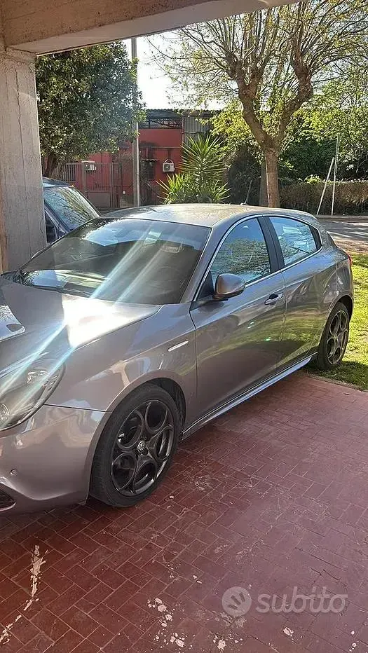 Usata Alfa Romeo Giulietta 120 CV (88 kW) 2016 Grigio Utilitaria