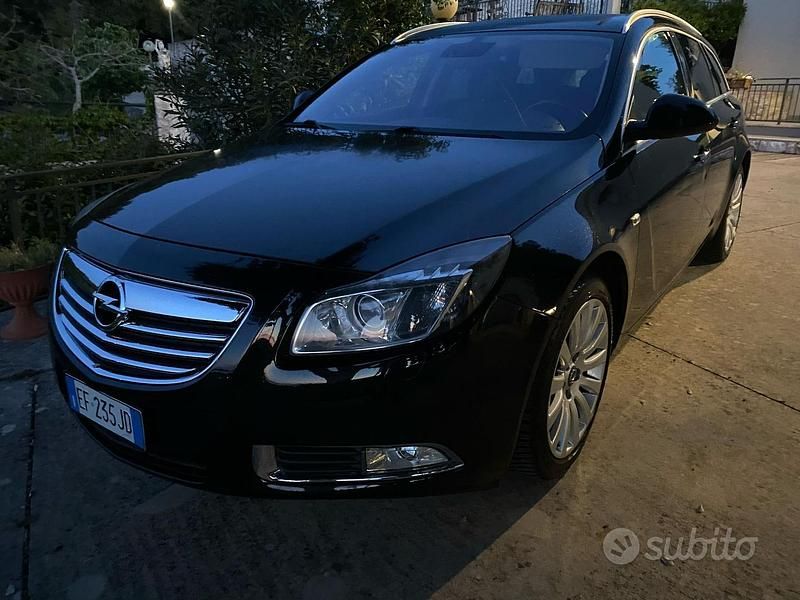 Usata Opel Insignia Cosmo 160 CV (117 kW) 2012 Nero Station wagon