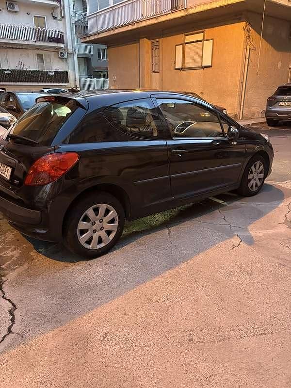 Usata Peugeot 207 73 CV (53 kW) 2008 Berlina
