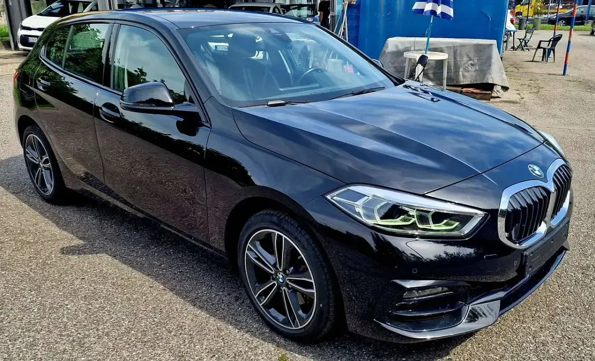 Usata BMW 118 Sport Line 136 CV (100 kW) 2022 Nero Utilitaria