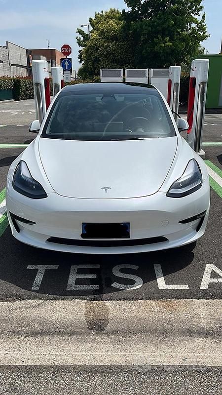 Usata Tesla Model 3 RWD 208 kW (283 CV) 2023 Berlina