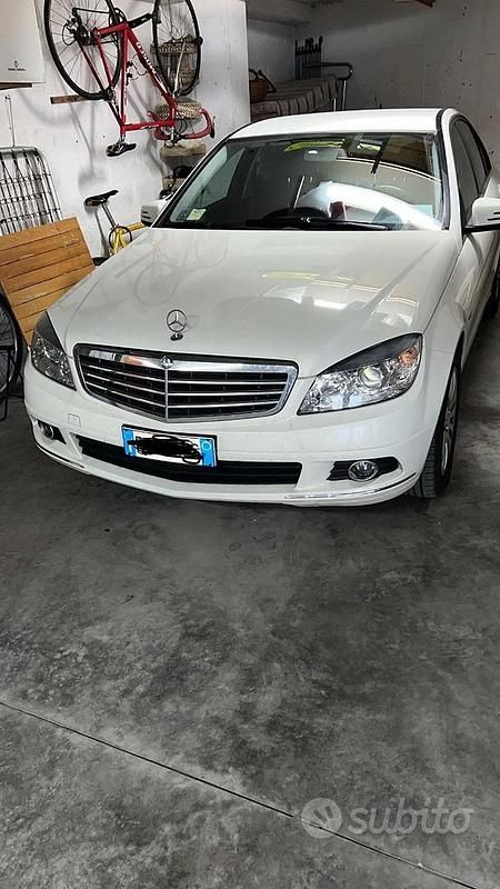 Usata Mercedes 220 2011 Berlina