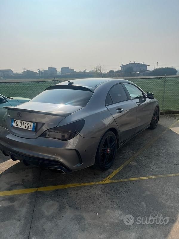 Usata Mercedes CLA200 2017 Grigio Berlina