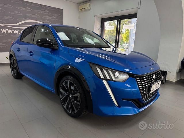 Usata Peugeot 208 GT 102 CV (75 kW) 2023 Blu/azzurro Utilitaria