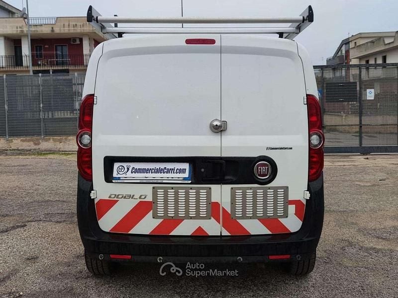 Usata Fiat Doblò 105 CV (77 kW) 2020 Bianco Monovolume