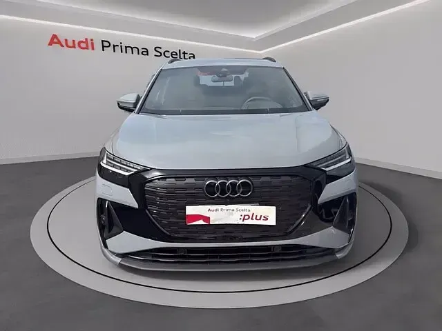 Nuova Audi Q4 e-tron S-Line 210 kW (286 CV) 2026 Grigio selce SUV